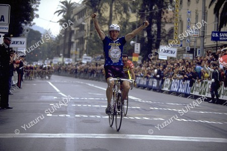 Photo: Kelly beats Argentin to win Milan San Remo. First up is Hunger, the new Sean Kelly autobiography. It's easy to forget just how good Kelly was. 