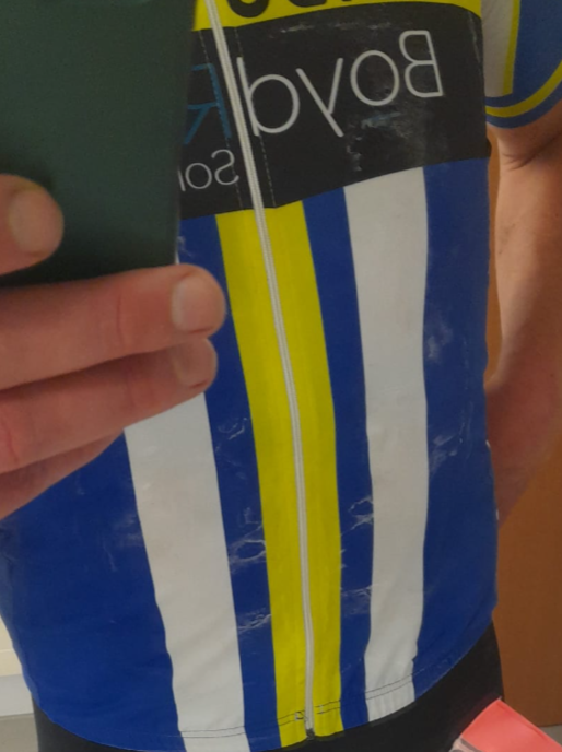 b8